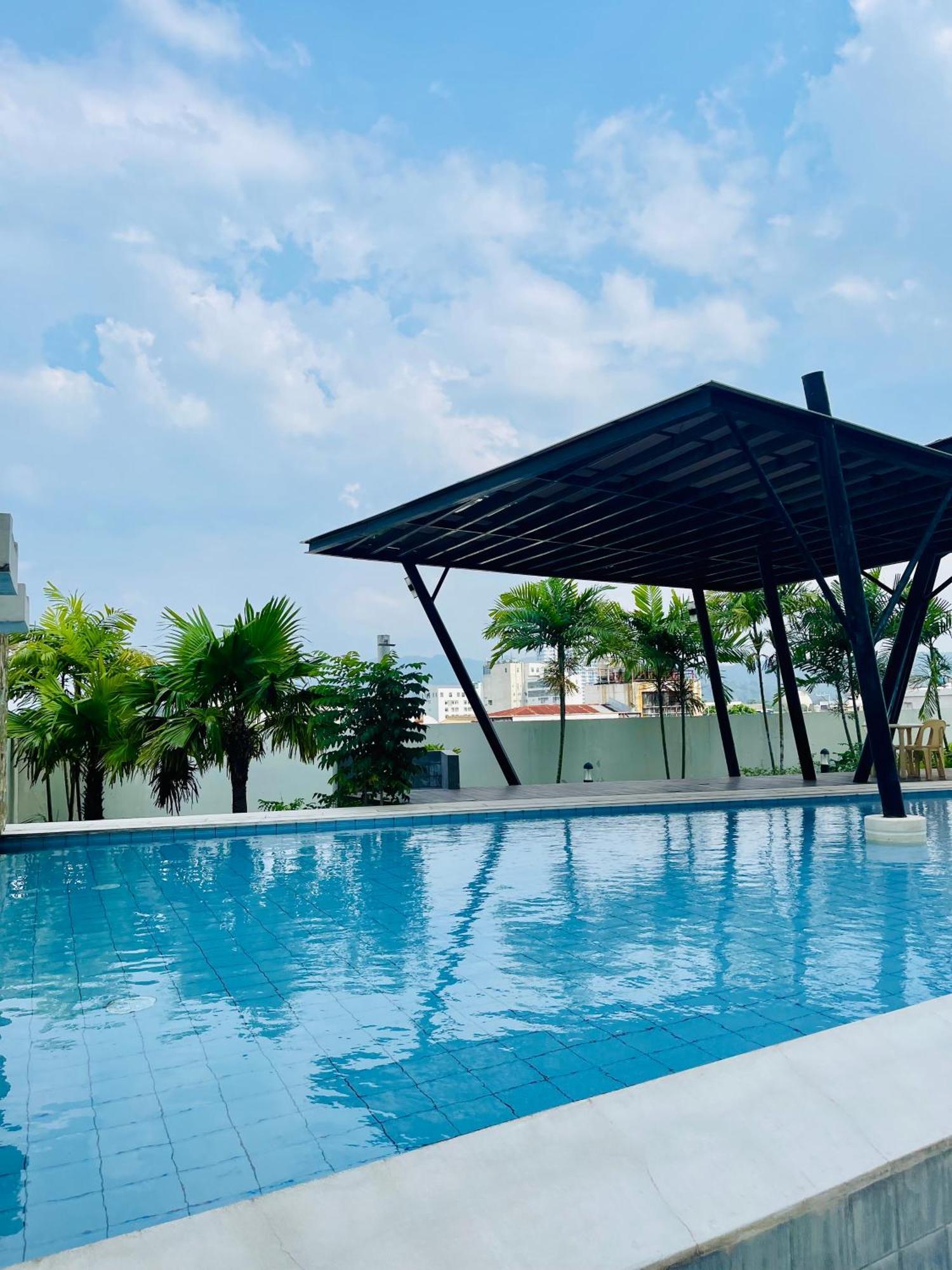 2-Bedroom Condo Unit With Balcony At Centrio Tower Beside Ayala Centrio Mall Downtown Cdo Cagayan de Oro Bagian luar foto