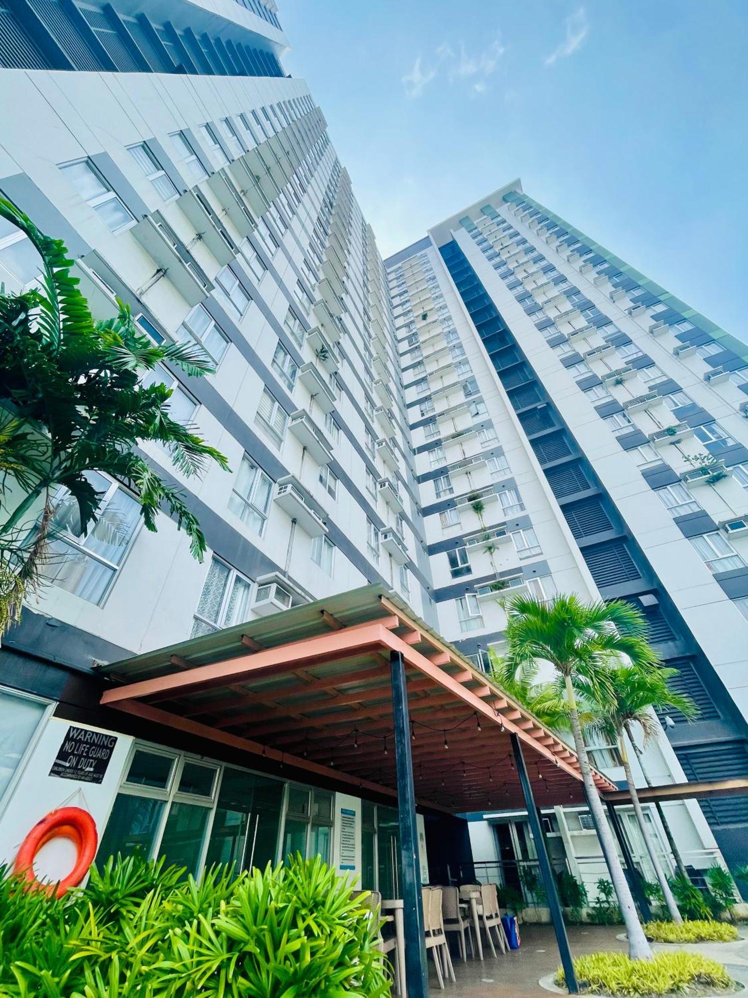 2-Bedroom Condo Unit With Balcony At Centrio Tower Beside Ayala Centrio Mall Downtown Cdo Cagayan de Oro Bagian luar foto