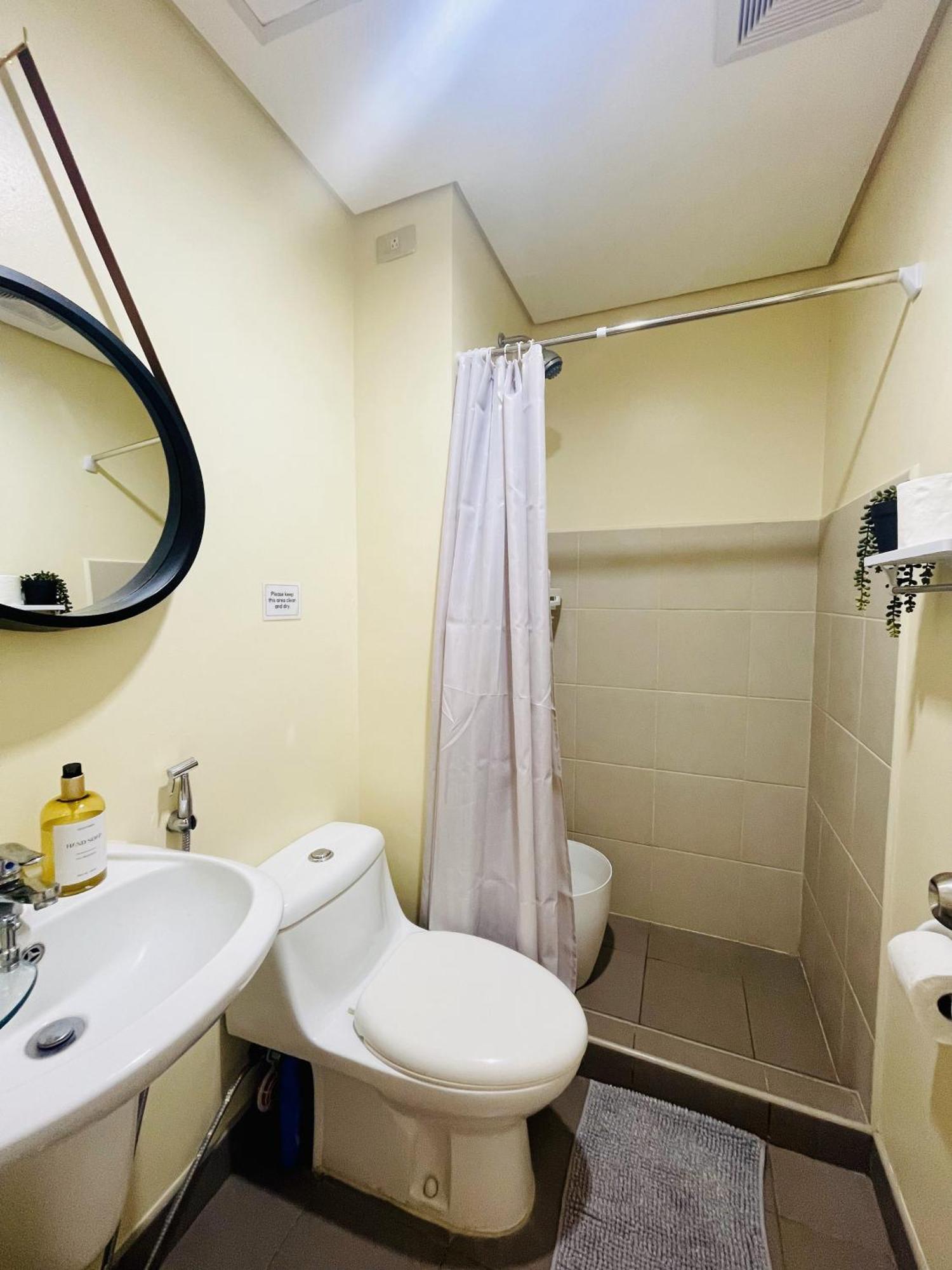 2-Bedroom Condo Unit With Balcony At Centrio Tower Beside Ayala Centrio Mall Downtown Cdo Cagayan de Oro Bagian luar foto