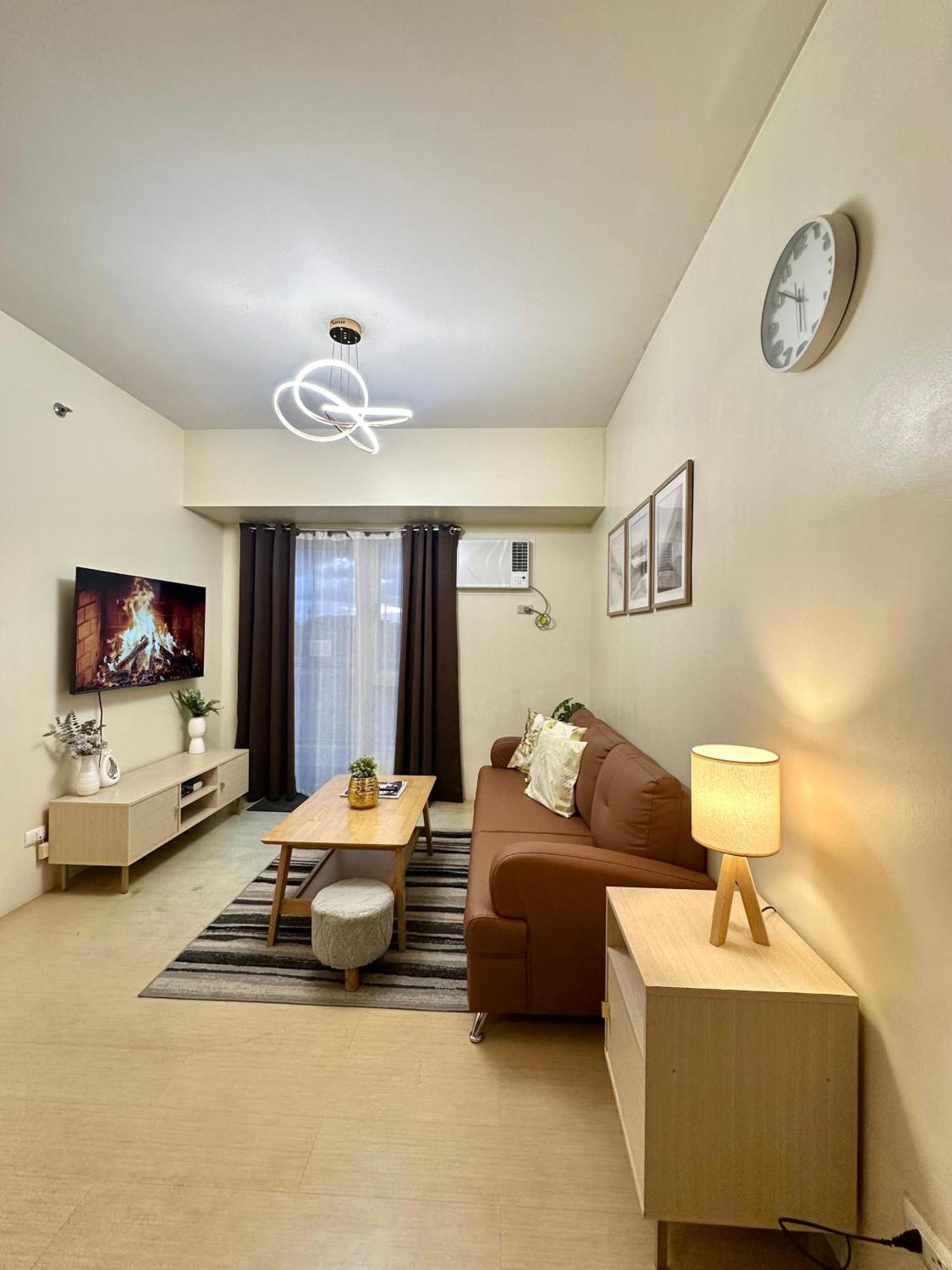 2-Bedroom Condo Unit With Balcony At Centrio Tower Beside Ayala Centrio Mall Downtown Cdo Cagayan de Oro Bagian luar foto