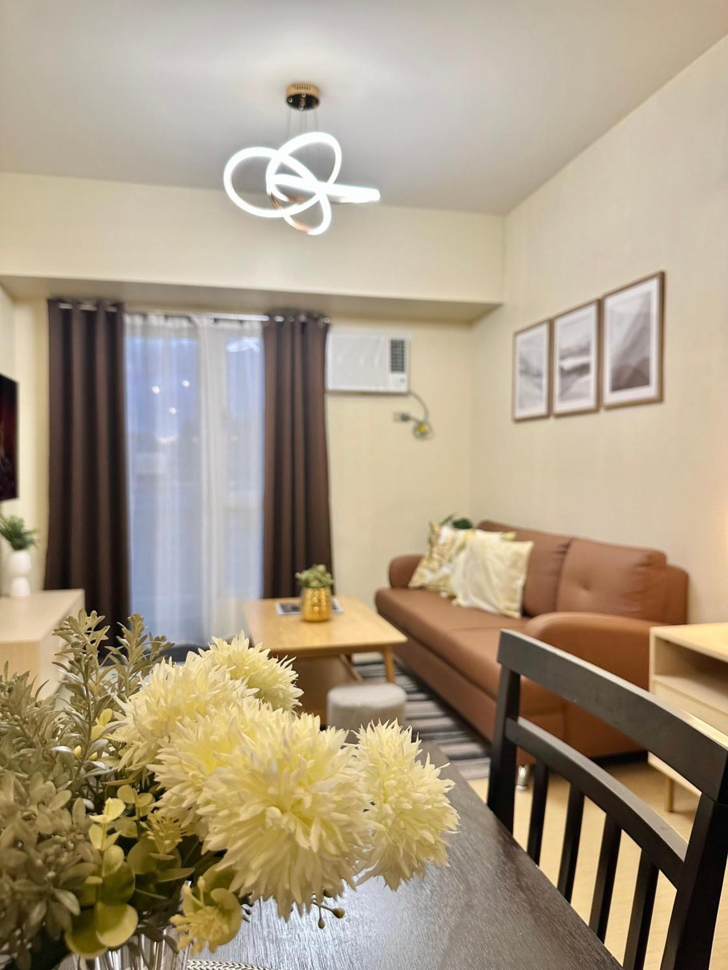 2-Bedroom Condo Unit With Balcony At Centrio Tower Beside Ayala Centrio Mall Downtown Cdo Cagayan de Oro Bagian luar foto